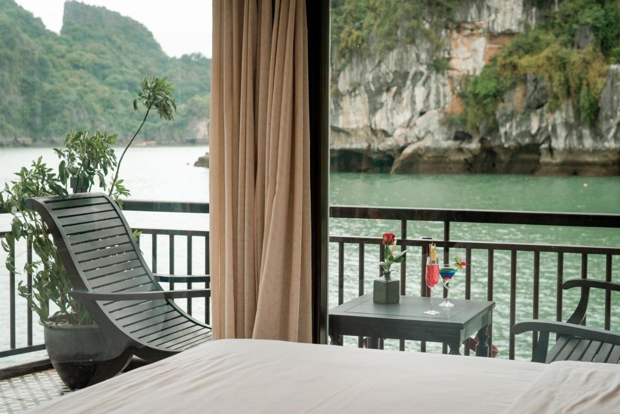 Hotel Sena Cruises - Wonder On Lan Ha Bay à Hạ Long Extérieur photo