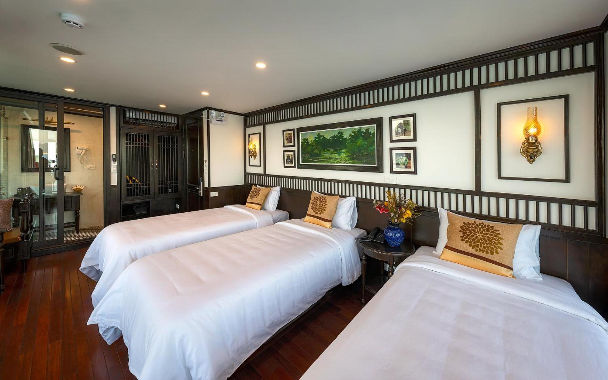 Hotel Sena Cruises - Wonder On Lan Ha Bay à Hạ Long Extérieur photo