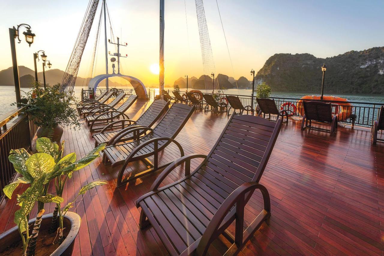 Hotel Sena Cruises - Wonder On Lan Ha Bay à Hạ Long Extérieur photo